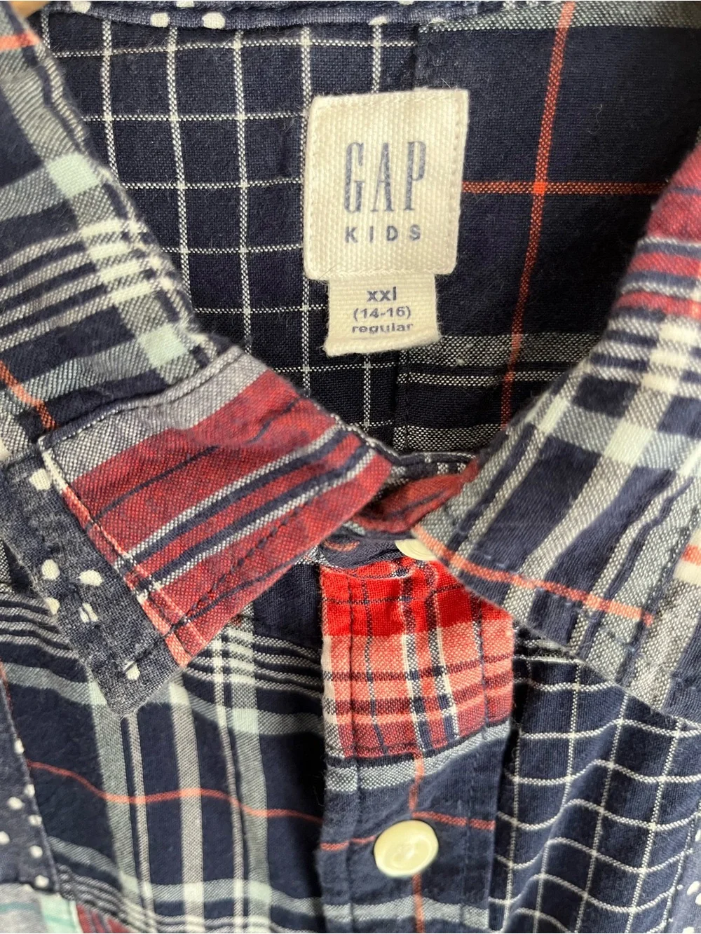 GAP Kids Teen Short-sleeved Button-down Patchwork Plaid shirt in Navy/Red